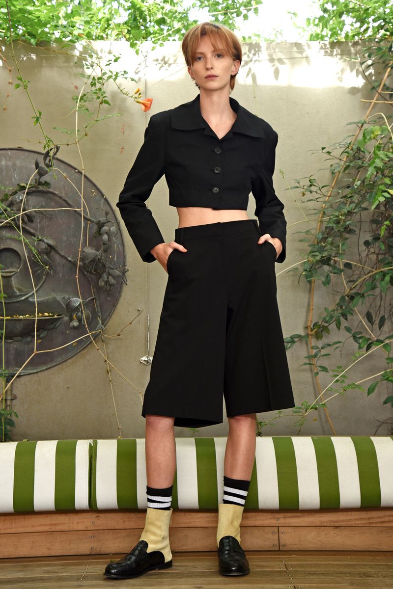 									THE SHORT OF IT SHORT
			