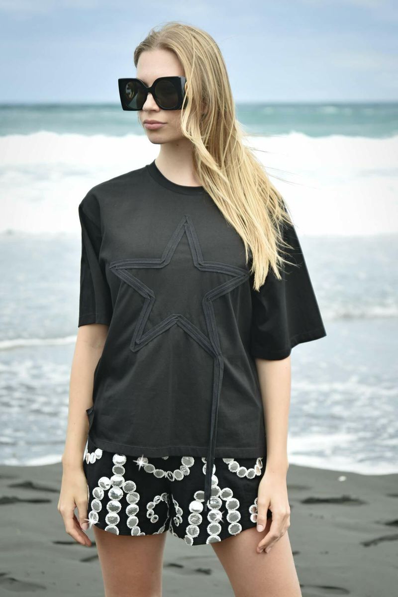 									THE FINE PRINT T-SHIRT
			