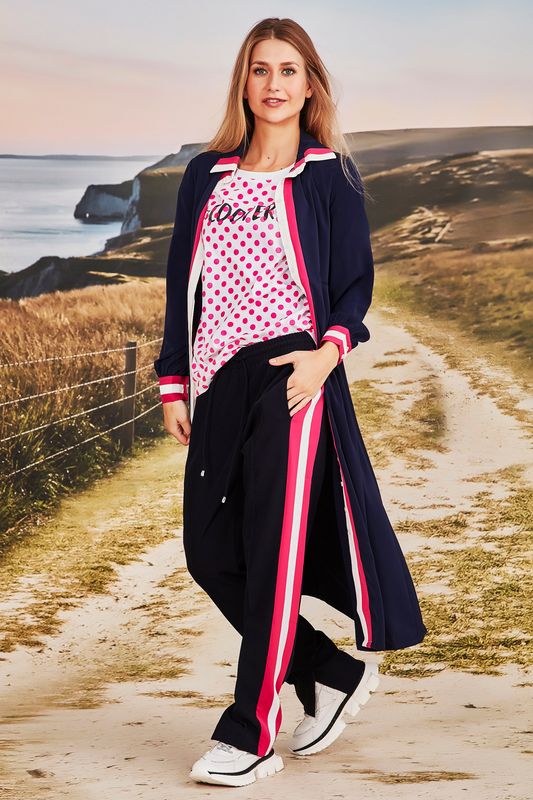 									SIX PLEATS UNDER DRESS
								, 			SPOT, FLOACK AND ROLL T-SHIRT
								, 			MAKE TRACKS PANTS
			