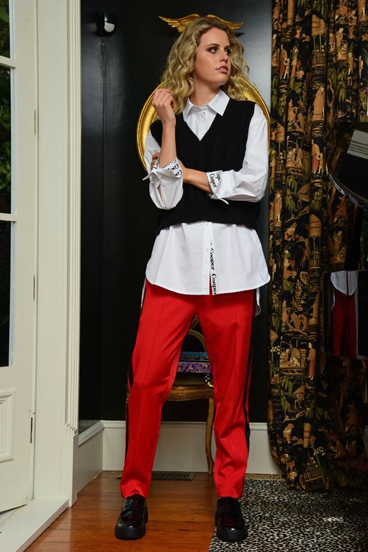 									WILLING AND CABLE TOP
								, 			ONE HELL OF A PLACKET SHIRT
								, 			ON TRACK WITH YOU TROUSER
			