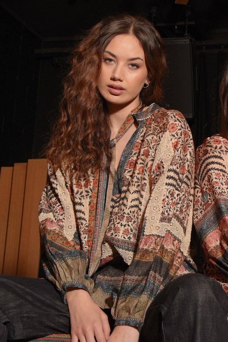 									WRAPPED UP IN YOU SCARF
			