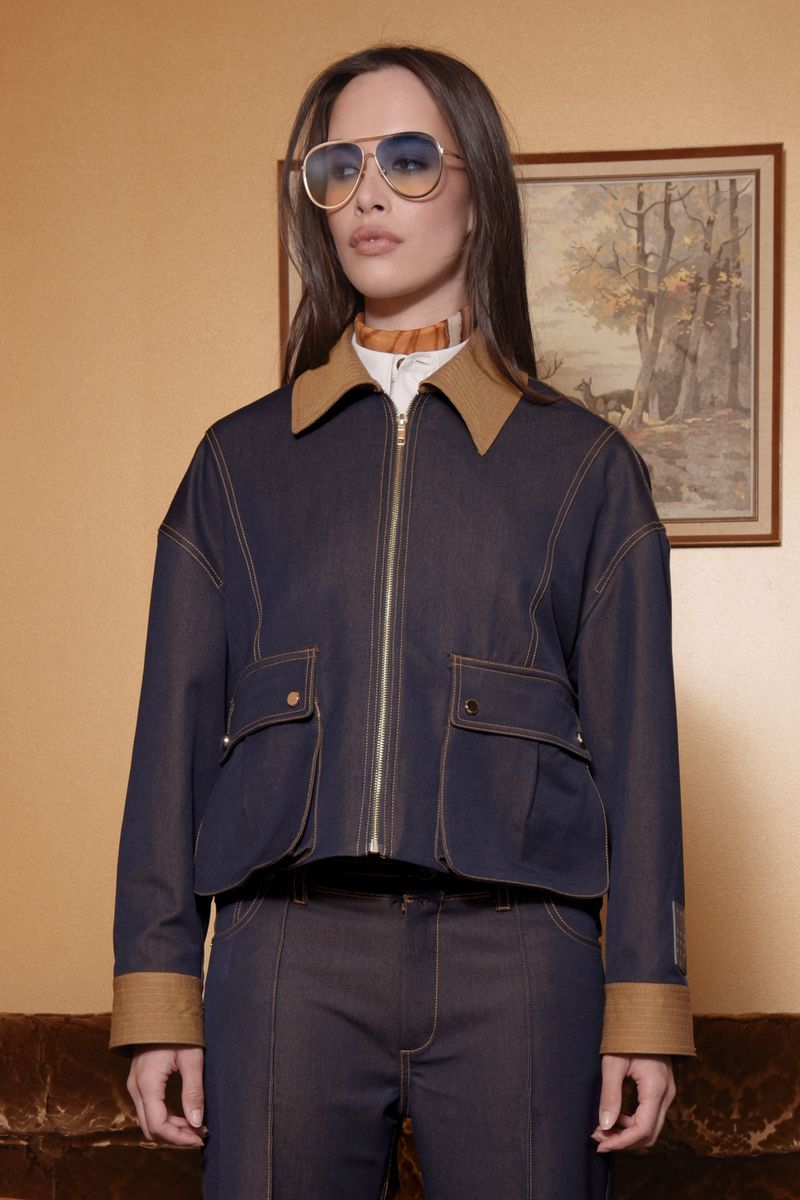 									COLLAR MY WORLD JACKET
			