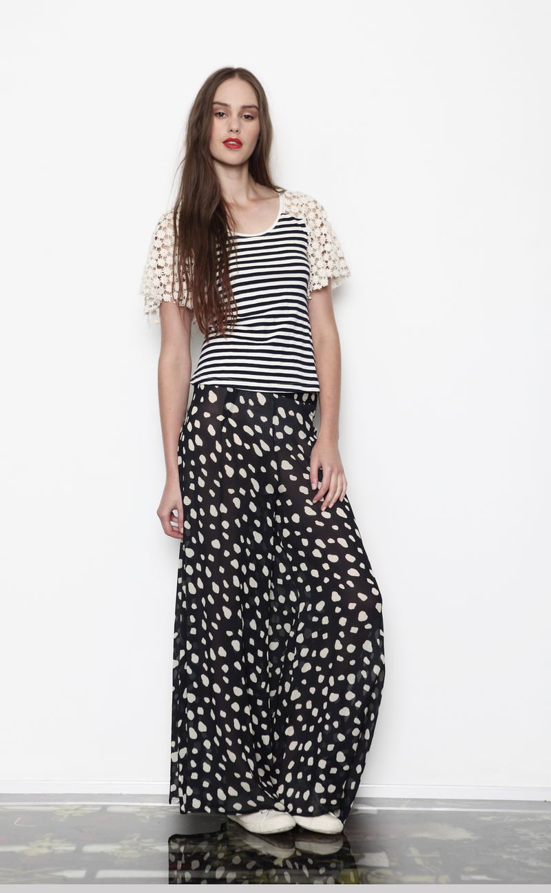 									Barcode 'Lacey Daze' top
								, 			Beauty Spot 'Pants And Moans' pant
			