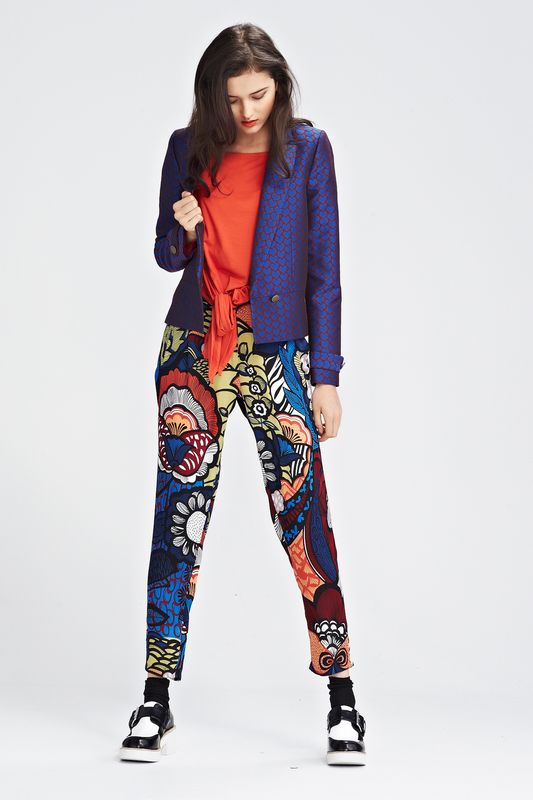 									HEARTY PILLS 'FLUTTERING HEART' JACKET
								, 			QUITE A STRETCH 'TIE ANOTHER DAY' TOP
								, 			PARADISO 'FLOWERING PANTS' PANT
			