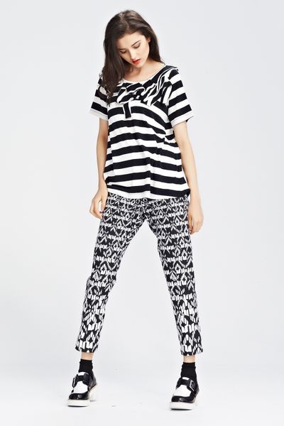 									WOLF OF WALL STREET 'VIENETTA' TOP
								, 			TRIBE AND PREJUDICE 'ROUND-A-BOUT' PANT
			