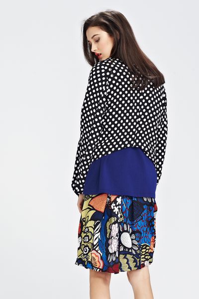 									DARK SIDE OF THE MOON 'ATOMIC BLAST' JACKET
								, 			CRAZY STUPID RUFF 'VIENETTA' TOP
								, 			PARADISO 'COMPLEAT PARADISE' SKIRT
			