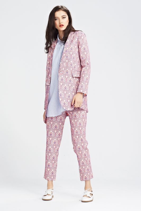 									CANDYLANE 'PIPING HOT' JACKET
								, 			PREPPY DOG 'CHOKE-A-COLA' SHIRT
								, 			CANDYLANE 'CINNAMON STROLL' PANT
			