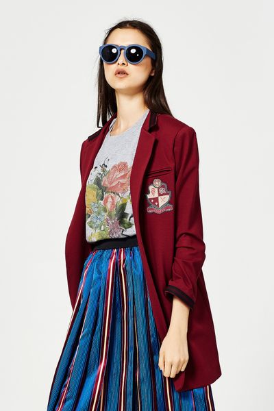 									HOW I MET YOUR FATHER 'THE STREETS' JACKET
								, 			BUSY AS A TEE 'RING-A-POSEY' TSHIRT
								, 			STRIPE ME IN TO LINE 'DROP THE PLEAT' SKIRT
			