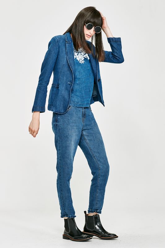 									'Making A Jacket' Jacket
								, 			'Across The Cord' Top
								, 			'Fade Out Lines' Jean
			