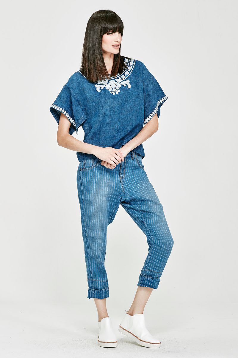 									'Across The Cord' Top
								, 			'The Jean Genie' Jean
			