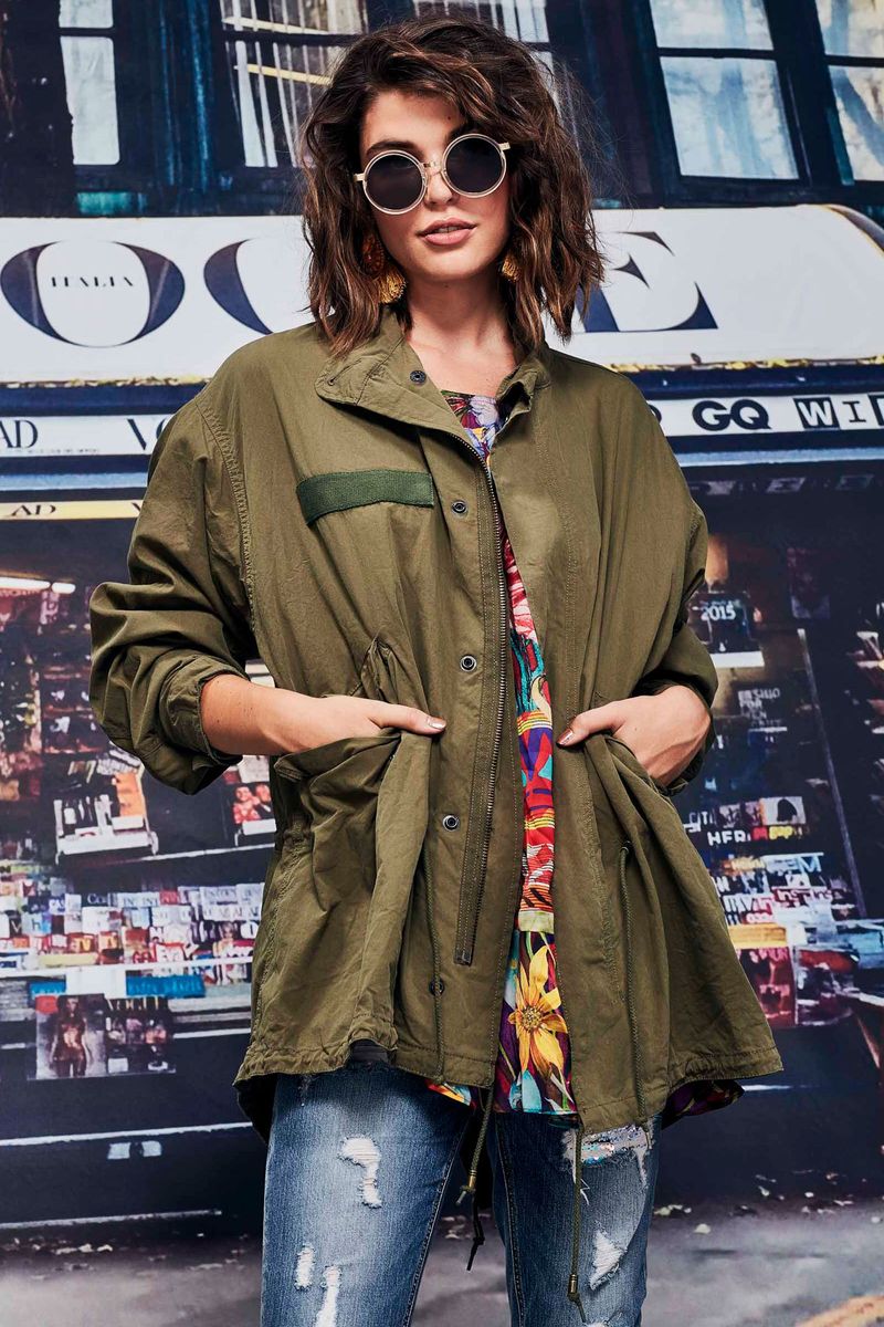 									ANOR-CAT JACKET
								, 			GOLD FASHIONED SUNGLASSES
								, 			SHIRT TALES TOP
								, 			CO4639-25SP19
			