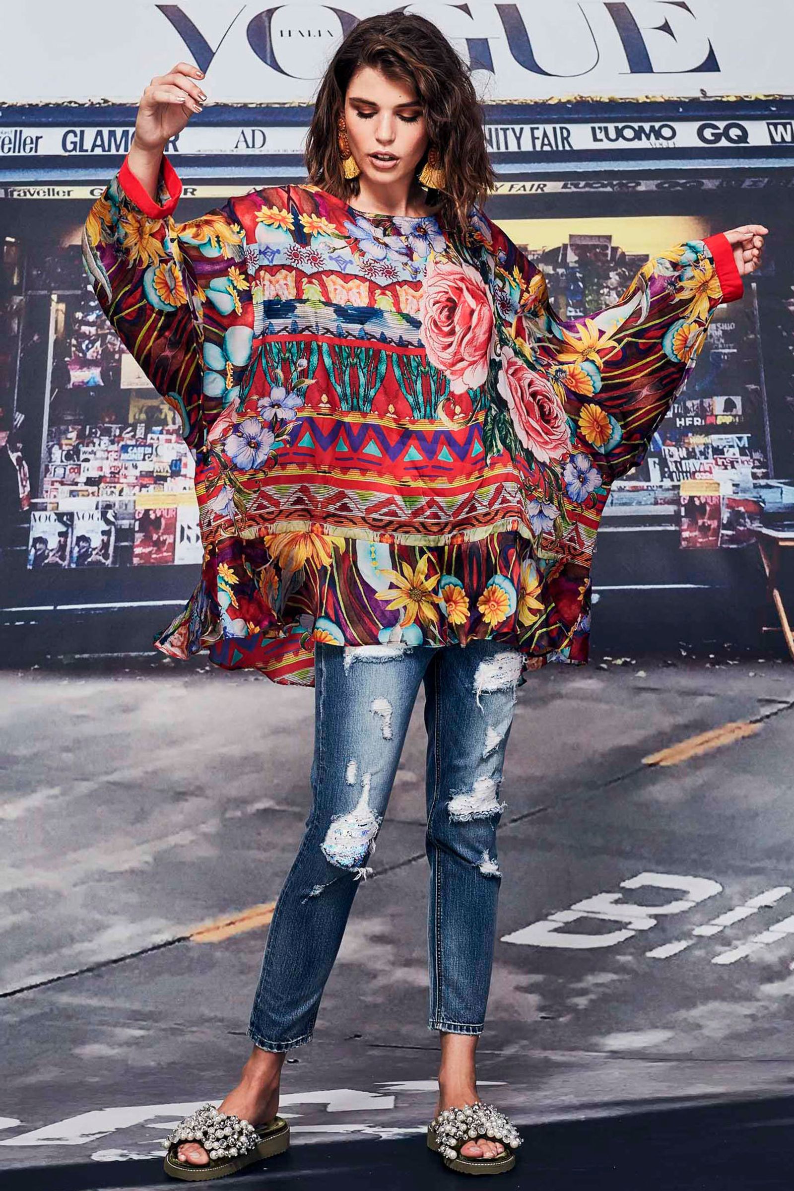 									JEANIE IN A BOTTLE JEAN
								, 			SHIRT TALES TOP
			