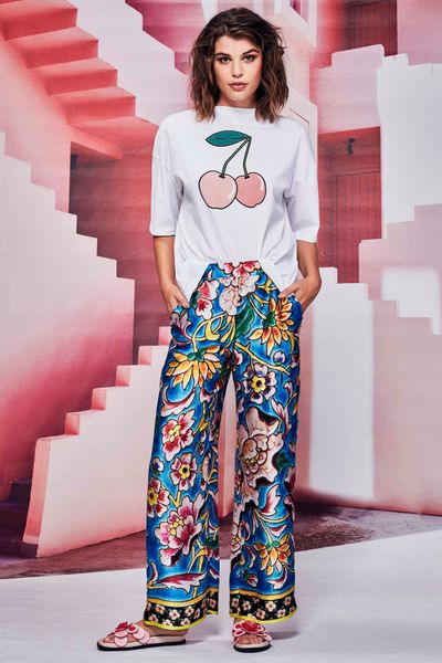 									MISS FANCY PANTS
								, 			POP COOPER'S CHERRY T-SHIRT
			