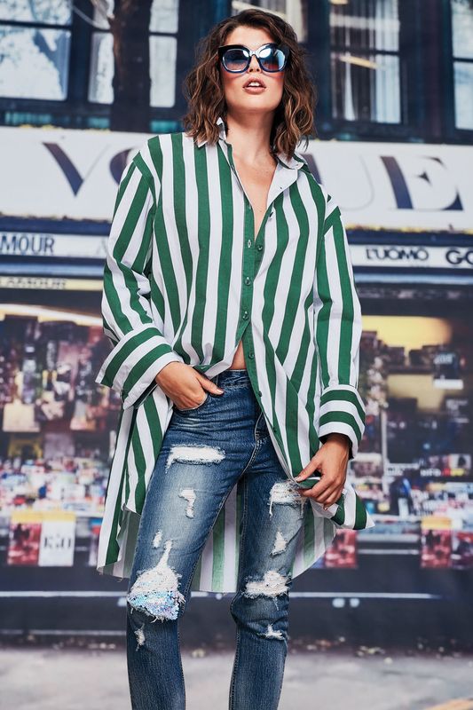 									CUFF LOVE SHIRT
								, 			COLOUR DAYZ  SUNGLASSES
								, 			JEANIE IN A BOTTLE JEAN
			