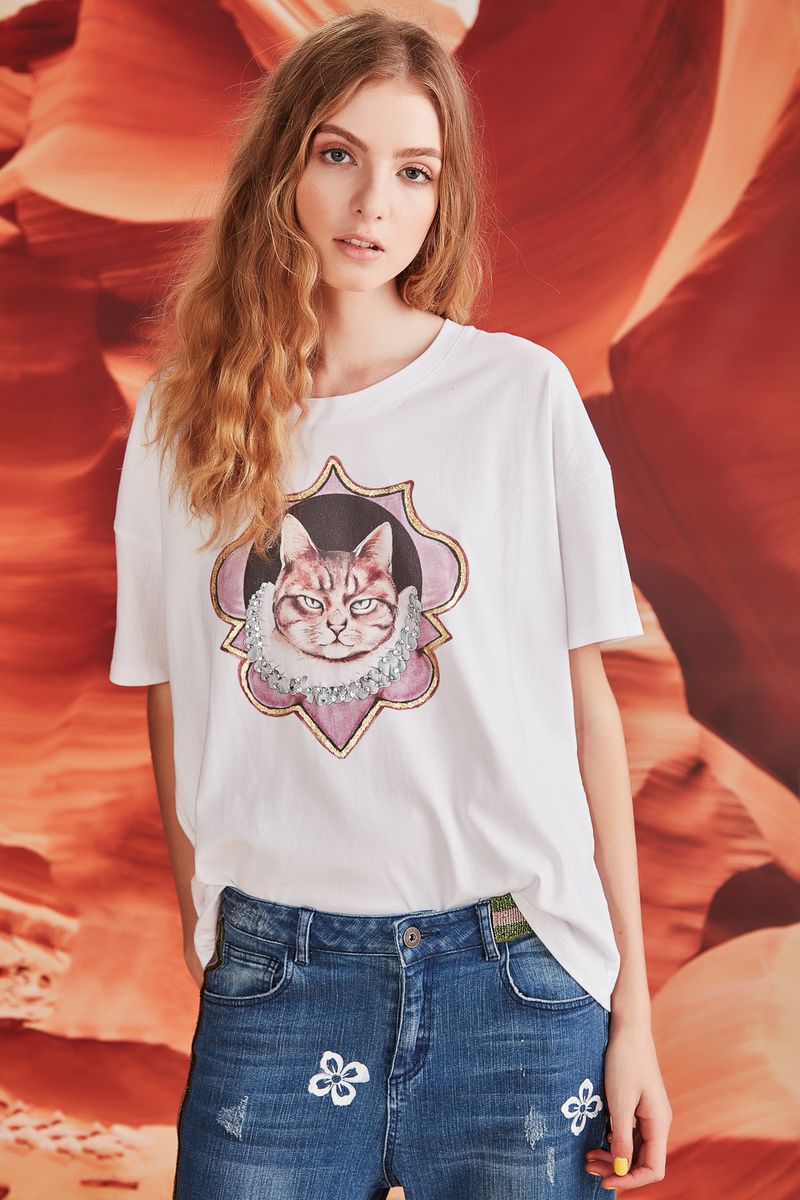 									SHE'S GOT CATTITUDE T-SHIRT
								, 			BLUE MY MIND JEAN
			