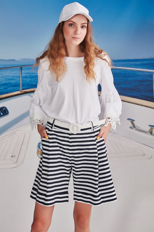 									SATURDAY SUN TOP
								, 			S-COURTING YOU SKIRT
			