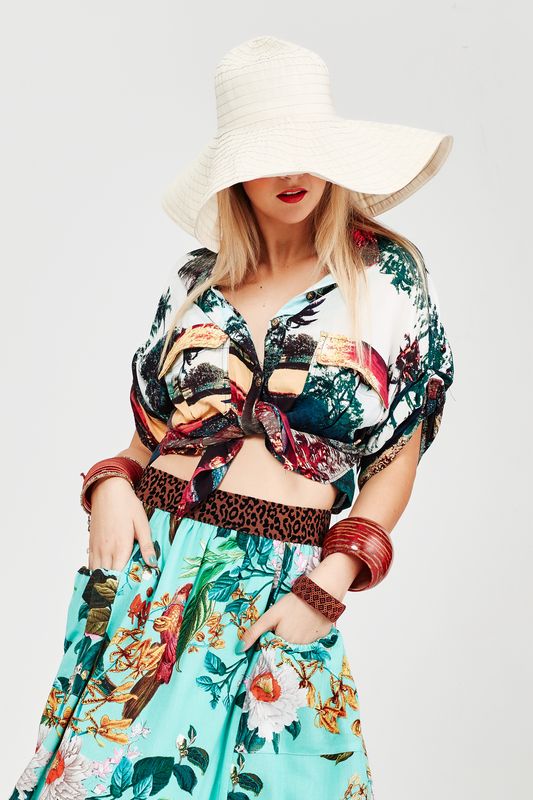 									SHIRT TALES
								, 			THE JUNGLE LOOK SKIRT
			