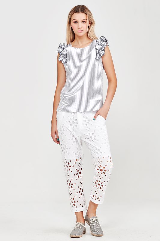 									STEP IT UP TOP
								, 			BERMUDA TROUSER
			