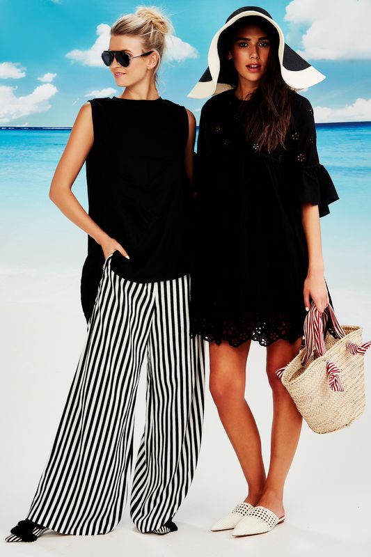 									DOWN THE LINE PANTS
								, 			TOP RIGHT NOW TOP
								, 			I CAN SEA YOU DRESS
			