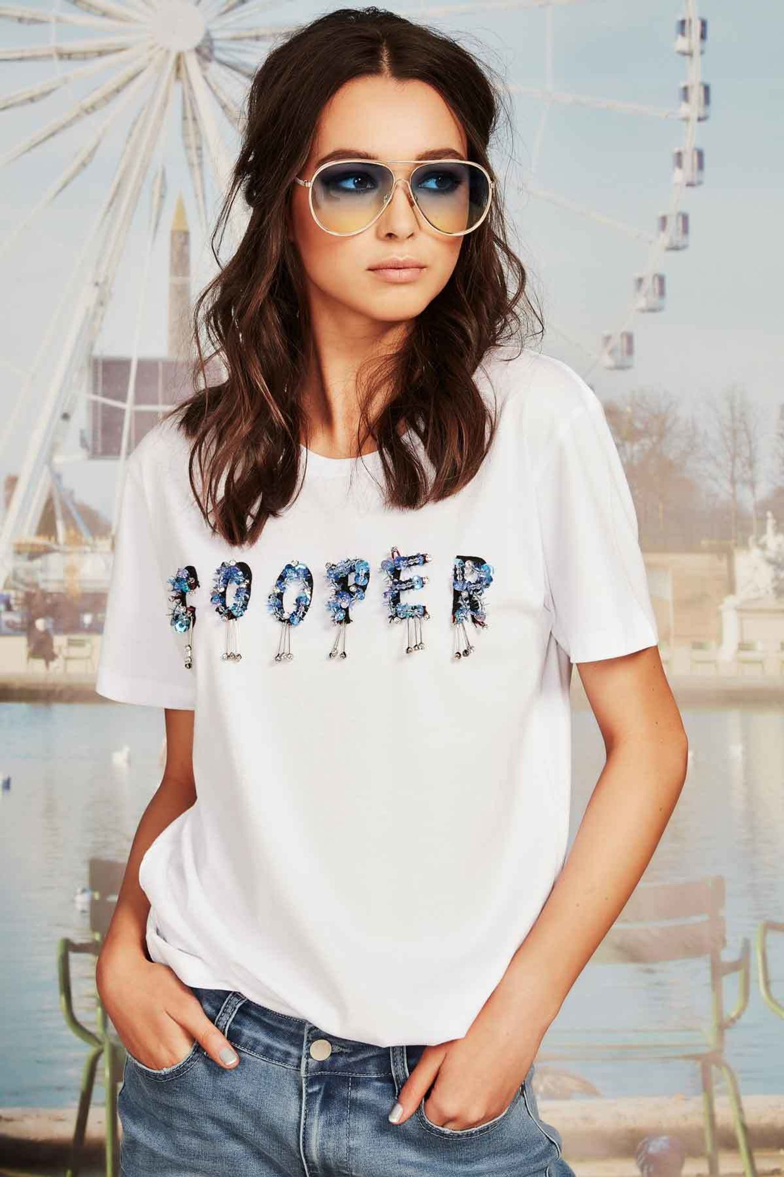 									JEWELLING ALL NIGHT T-SHIRT
								, 			DENIM GIRLS JEANS
			