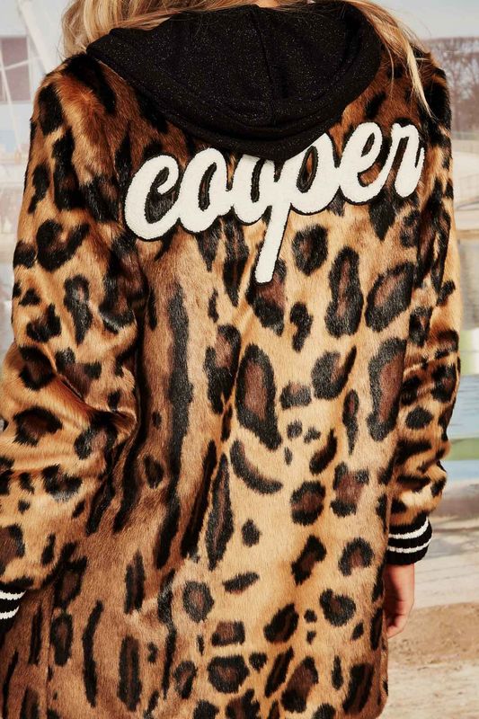 									FUREVER FRIENDS BOMBER
			