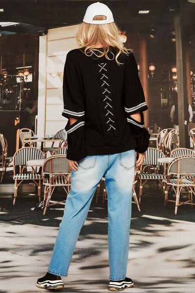 									DON'T CROSS ME JERSEY
								, 			DIAMONDS AND PEARLS JEANS
			