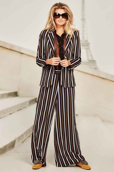 									FALLING FOR YOU PANTS
								, 			WHAT A LINE UP JACKET
								, 			ROYAL CRUSH SHIRT
			