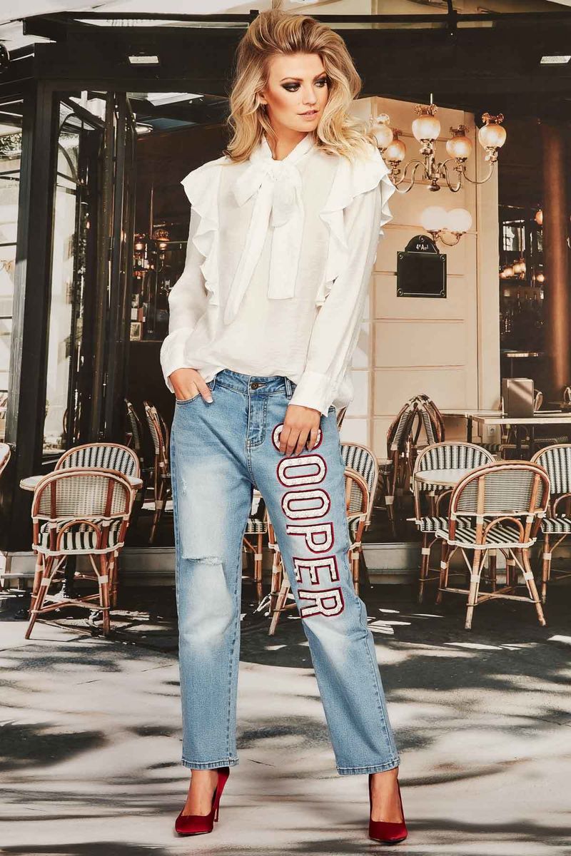 									SHALL WE JEWEL SHIRT
								, 			DIAMONDS AND PEARLS JEANS
			