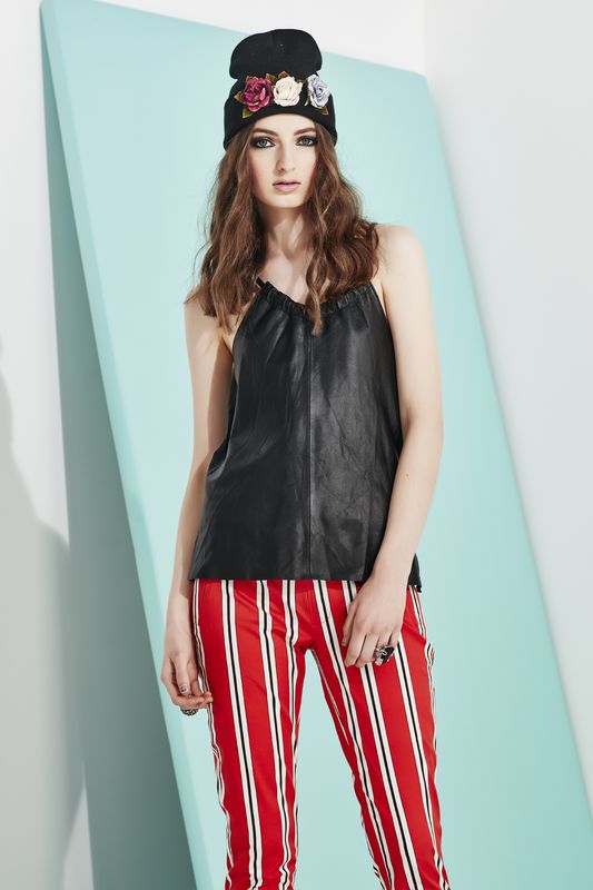 									SHAKE RAW ASS TOP
								, 			LOVE AND ZIP HOP PANT
			