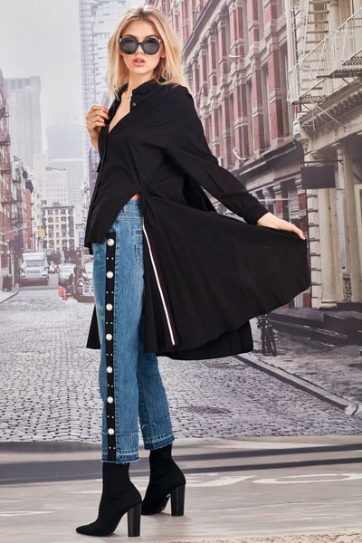 									DRIPPING PEARLS JEANS
								, 			WEAR AND CLEAR
								, 			AUSTEN TAILS SHIRT
								, 			MIDNIGHT SLIP TOP
			