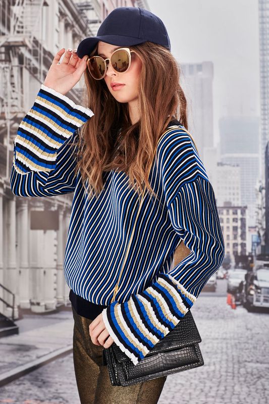 									KNIT PICKER JERSEY
								, 			MIXED METAL SUNGLASSES
								, 			JEAN OR GEM? JEAN
			