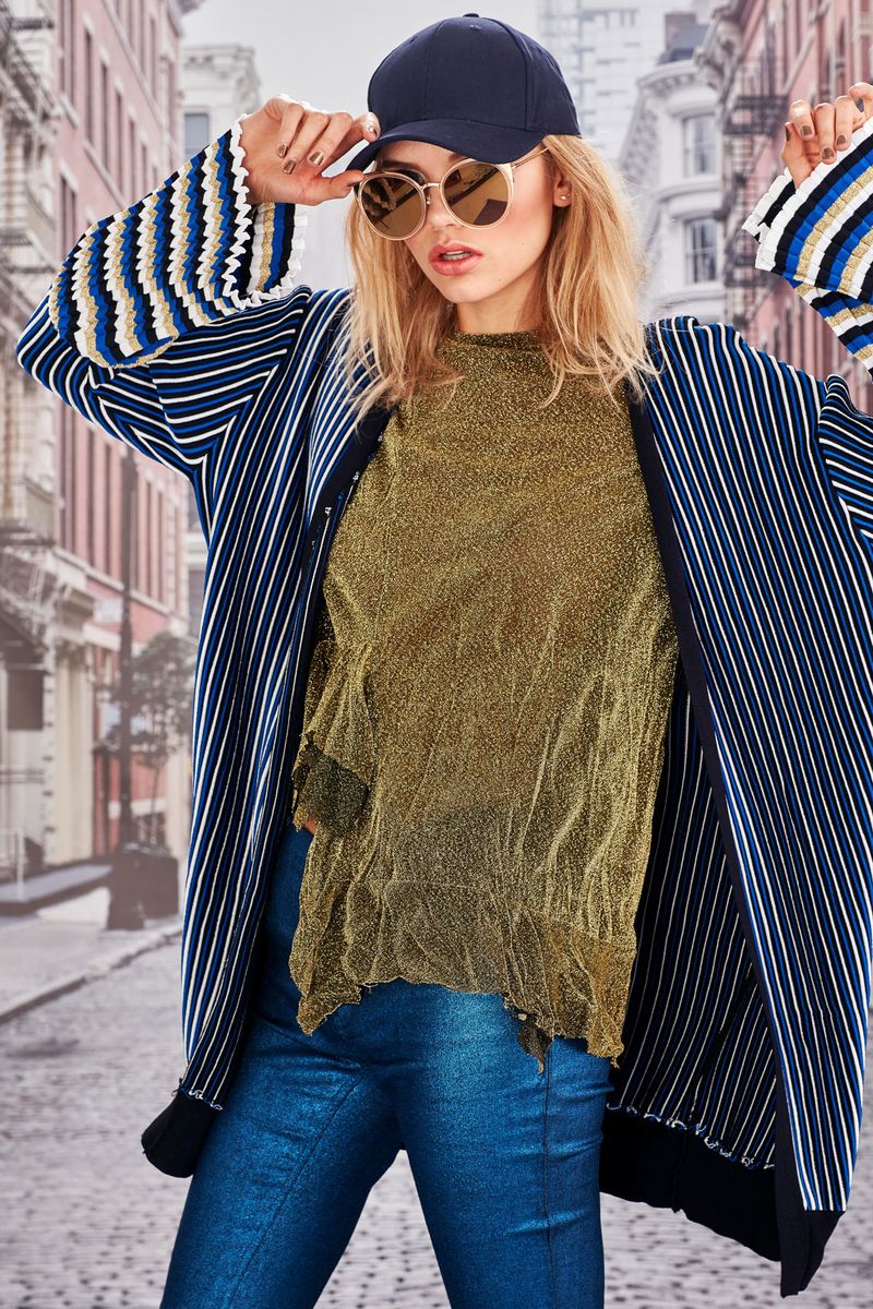 									SO OUTTA LINE CARDIGAN
								, 			MIXED METAL SUNGLASSES
								, 			GOLD DUST TOP
								, 			JEAN OR GEM? JEANS
			