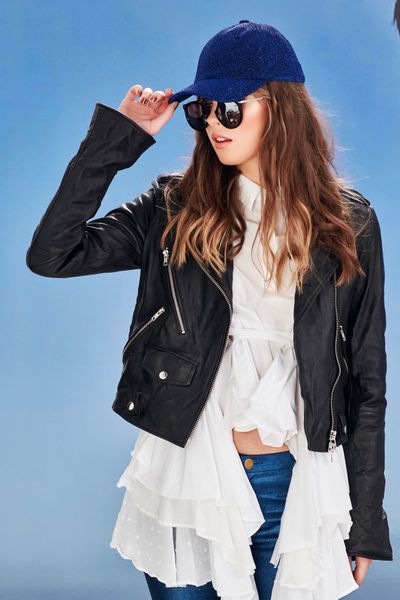 									DOUBLE FLARE JACKET
								, 			PASS THE BAR SUNGLASSES
								, 			MAY THE BEST LAYER WIN TOP
								, 			JEAN OR GEM? JEANS
			