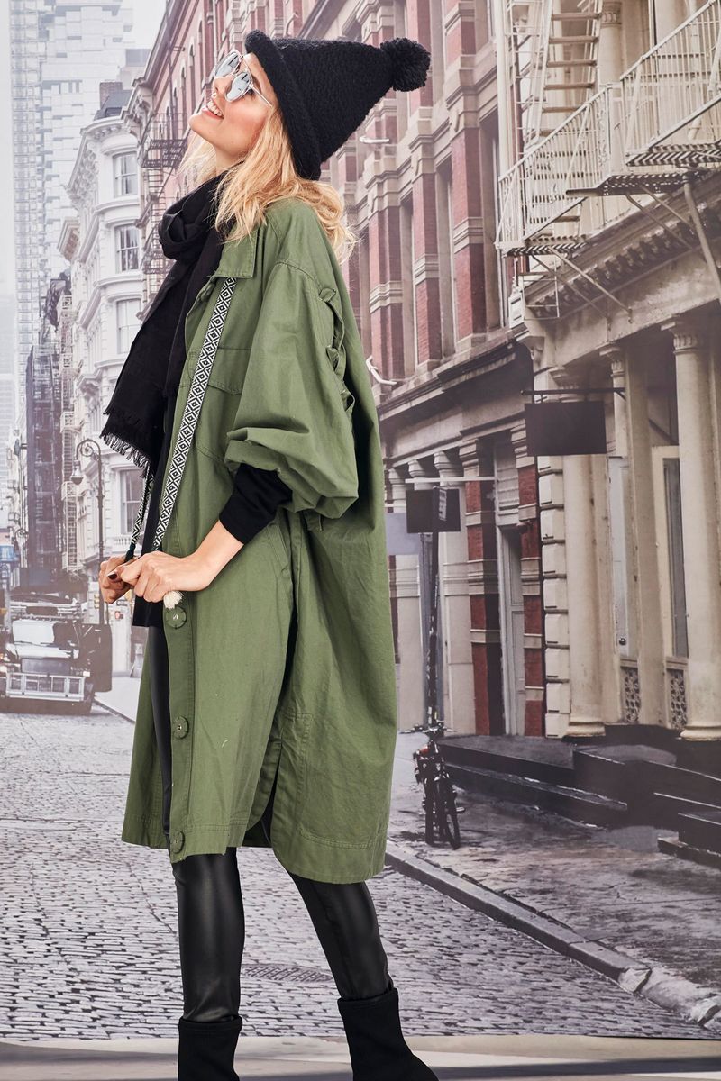 									TIE HARD COAT
								, 			PASS THE BAR SUNGLASSES
								, 			BLACK OUT TROUSERS
			