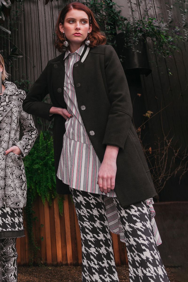 									CUT COAT COAT
								, 			CRISP HEMSWORTH SHIRT
								, 			NICE 'N' EASY PANTS
			