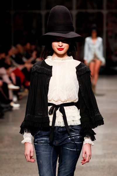 									Mutiny 'Fringe Festival' Top
								, 			White Wash 'Saloon Dion' Top
			