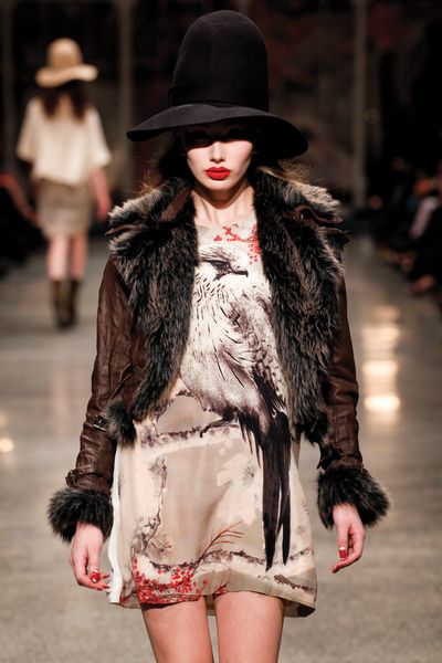 									Dakota 'Biggles' Jacket
								, 			Snow Falcon 'Falcons Crest' Dress
			