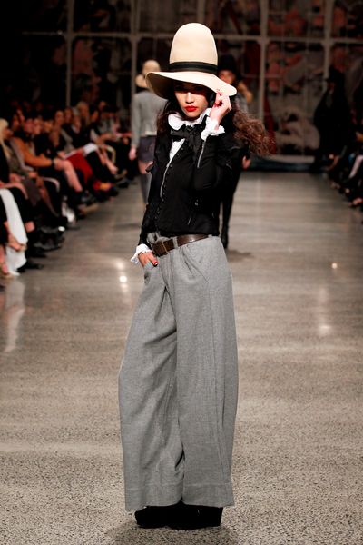 									Dodge 'Black Beauty' Jacket
								, 			White Out 'High Faultin' Shirt
								, 			Smoke Signal 'Paperbag Writer' Pant
			