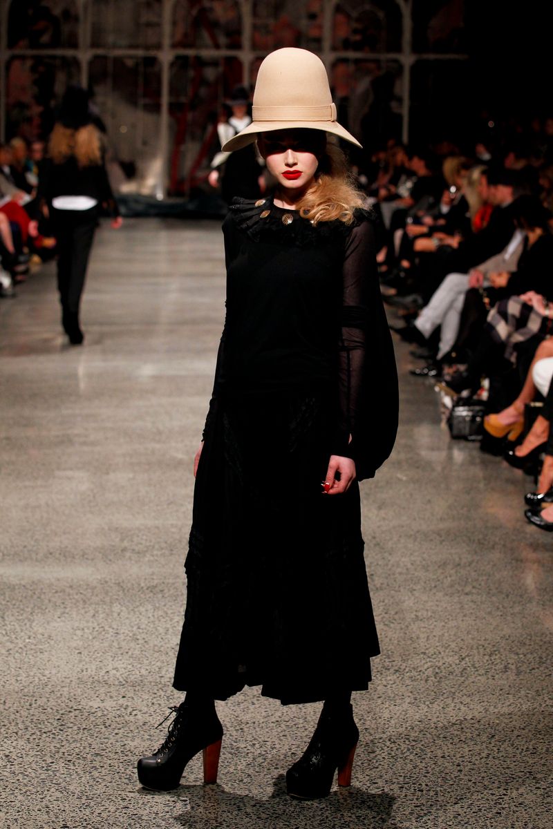 									Penzance 'Show and Tell' Top
								, 			Amarillo 'Calamity Jane' Skirt
			