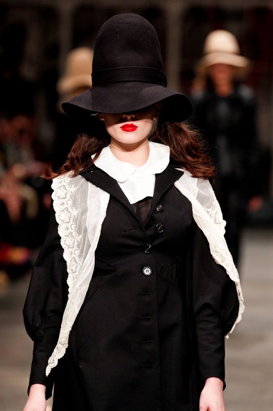 									Deadwood 'Hustle and Bustle' Coat
								, 			Amarillo 'Calamity Jane' Skirt
			