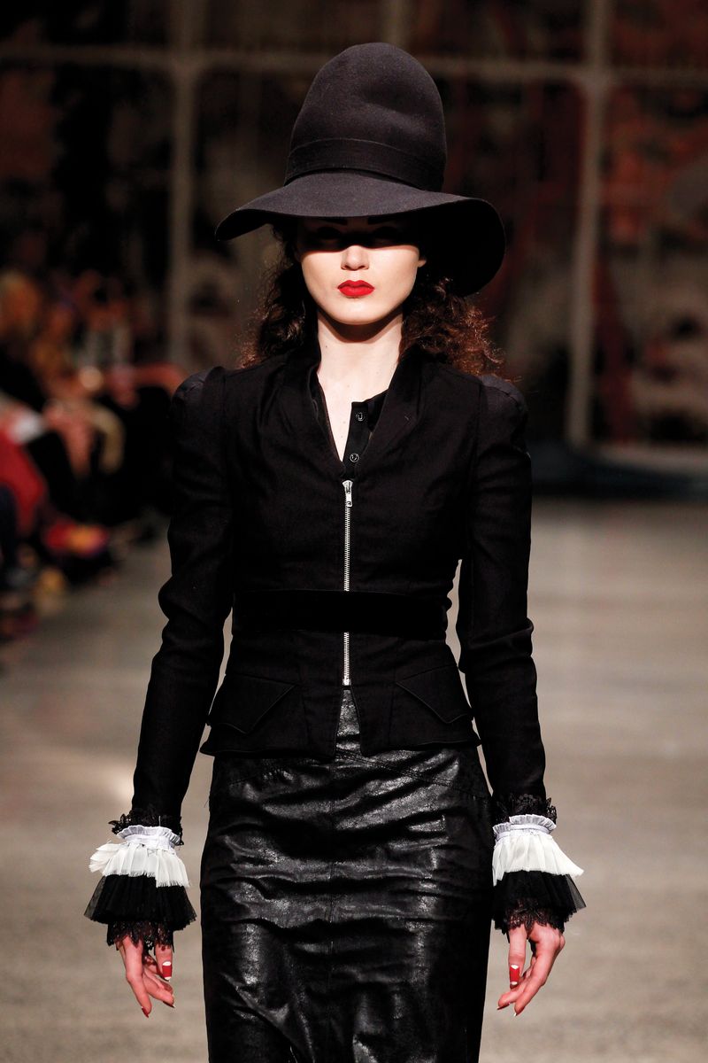 									Dodge 'Black Beauty' Jacket
								, 			Gunfighter 'Floor Sweeper' Skirt
			