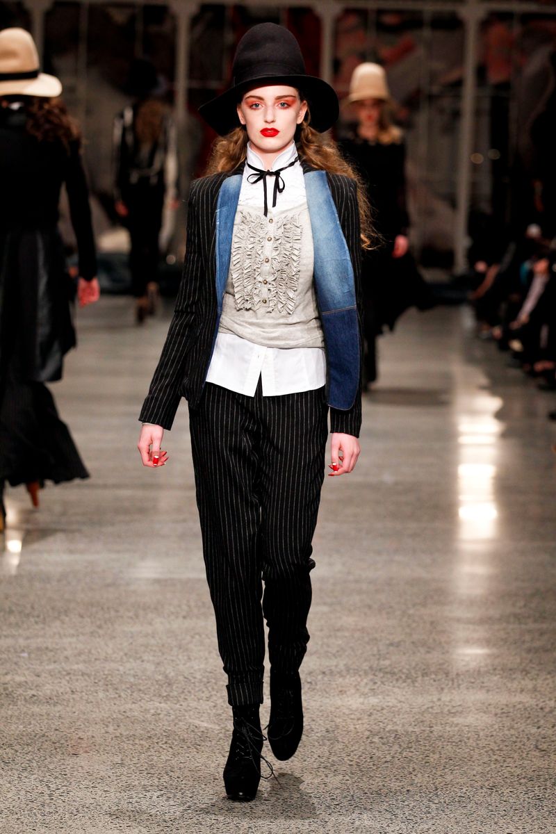 									Doc Holiday 'Texas Stranger' Jacket
								, 			White-Out 'White Collar Work-Her' Shirt
								, 			Hangman 'Frilly the Kid' Top
								, 			Doc Holiday 'Slim Shady' Pant
			