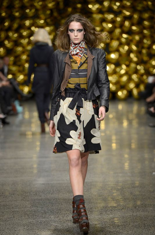 									BONNEVILLE 'LEATHER BUREAU' JACKET
								, 			QUEBEC 'HALF WAY BACK' TOP
								, 			KIMONO STRIPE 'BOXYMORON' JACKET
								, 			OSAKA 'SLEEVIE WONDER' TOP
								, 			TOKYO DRIFT 'DARK WAISTLAND' SKIRT
			