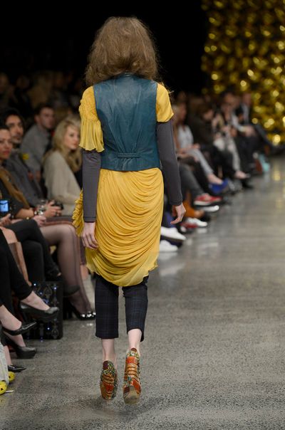 									BONNEVILLE 'THE VEST IS HISTORY' JACKET
								, 			GINGER SPICE 'GINGER SPICE' DRESS
								, 			WIRELESS 'CREWS CONTROL' TOP
								, 			CHECK MATE 'REALITY CHECK' PANT
			