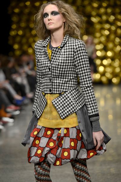 									TIBETAN PICNIC 'CHECK IT OUT' JACKET
								, 			ANASTASIA 'SHADES OF GREY' TOP
								, 			PAPER LACE 'LACE THE MUSIC' TOP
								, 			WIRELESS 'CREWS CONTROL' TOP
								, 			MOROCCAN TILE 'BALLOON RIDE' SKIRT
			