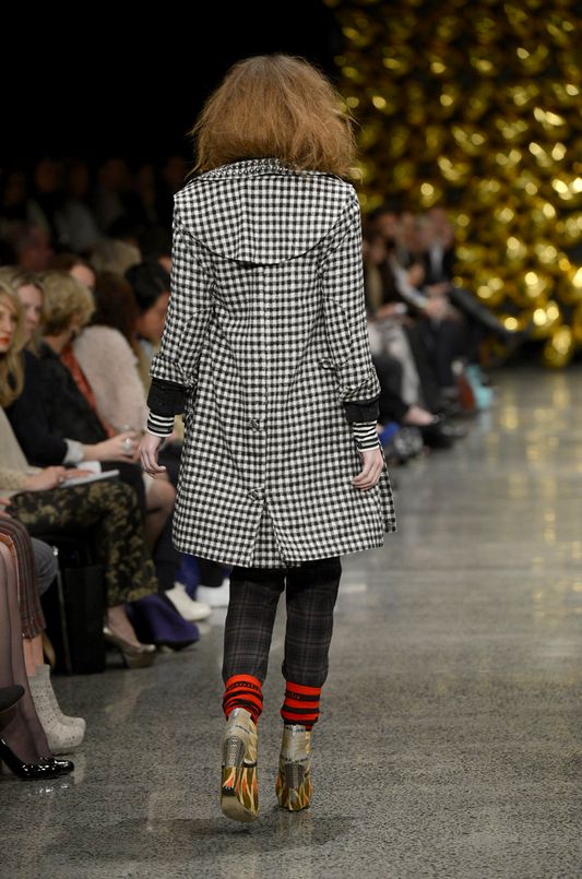 									TIBETAN PICNIC 'TAKE A RAIN CHECK' JACKET
								, 			SHOGUN 'LEAGUE OF THEIR OWN' JACKET
								, 			PARALLEL LINES 'CREWS CONTROL' TOP
								, 			CHECK MATE 'REALITY CHECK' PANT
			