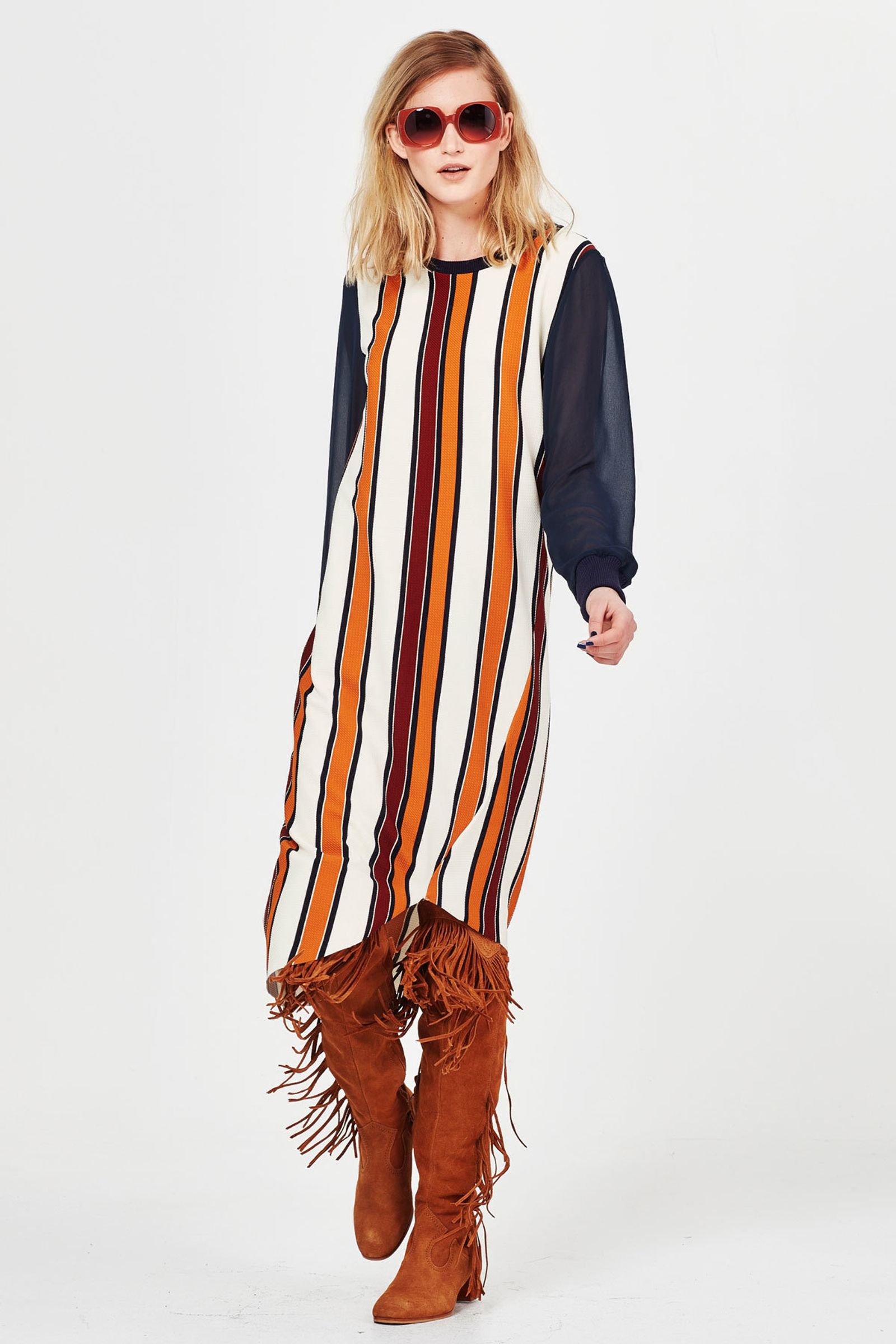 									DOING LINES 'HEM FATALE' DRESS
			