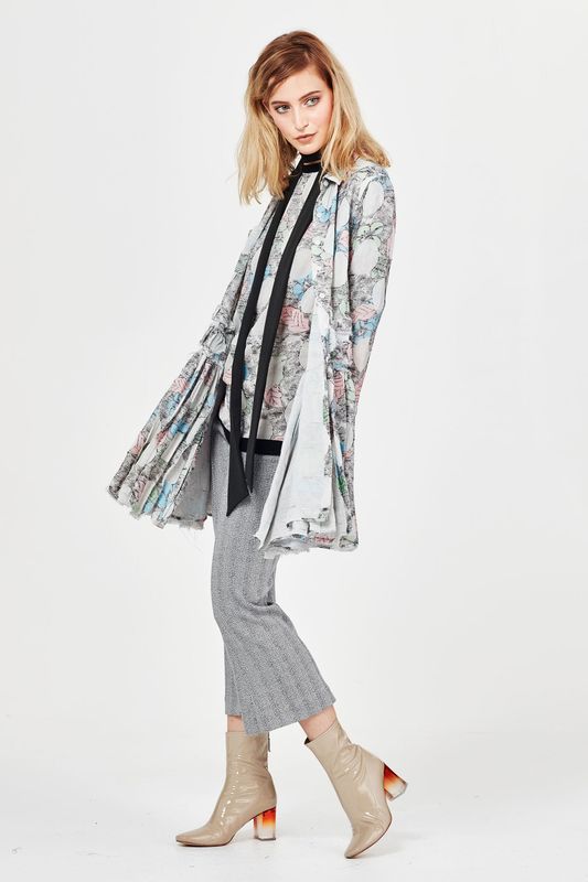 									FLORAL LUCK 'FLORAL CODE' TOP
								, 			FLORAL LUCK 'BATTLE OF THE FLORAL SEA' DRESS
								, 			DON’T HOG THE HERRINGBONE 'FIDDLE STICKS' PANT
			