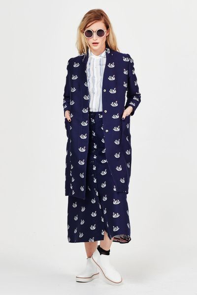 									SWAN SONG 'WATCH THE THRONE' JACKET
								, 			MY STRIPE OF GIRL 'ITS BUISNESS TIME' SHIRT
								, 			SWAN SONG 'CROWN JEWELS' SKIRT
			