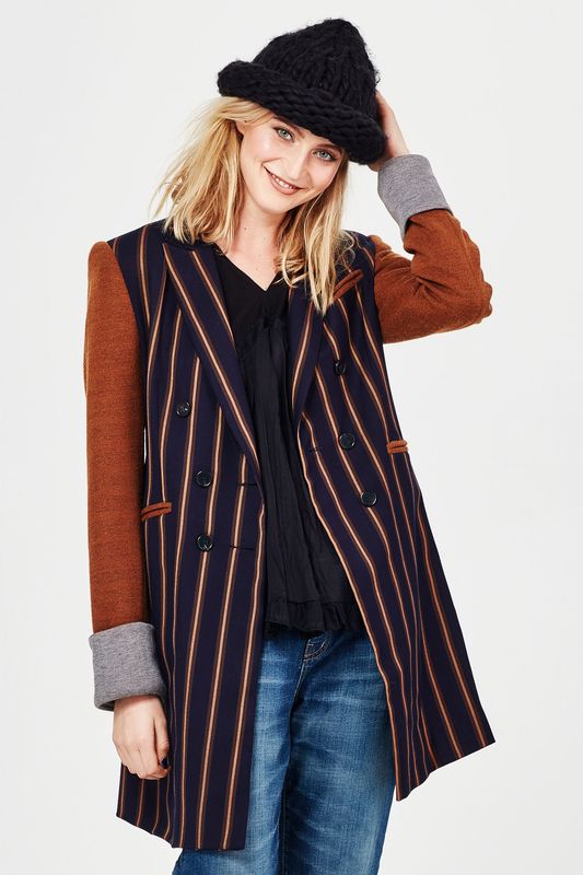 									SUITS 'DOWN THE LINE' JACKET
								, 			FOR THE COTTON GOOD 'KILL FRILL' TOP
								, 			TEENAGE JEAN 'FOREVER IN BLUE JEANS'
			